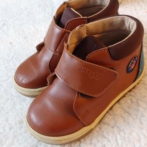 Chabelo boys brown booties 8